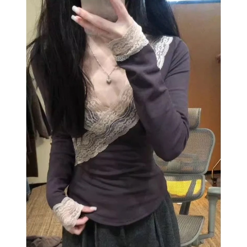 时尚洋气蕾丝花边v领打底衫T恤秋冬新款修身显瘦德绒外穿百搭上衣