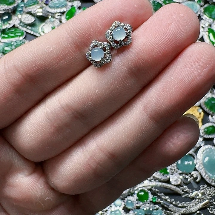 翡翠颈饰未镶嵌天然A货翡翠放漏