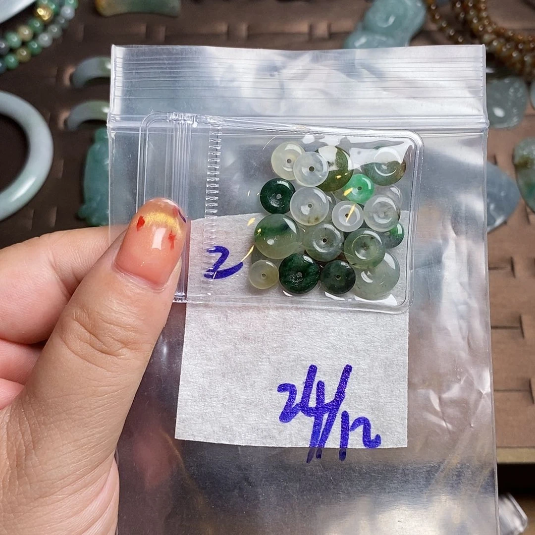 未镶嵌定制翡翠翡翠