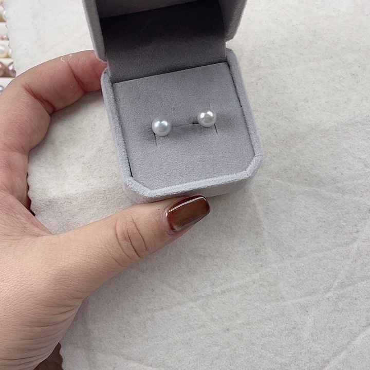 银S925镶嵌耳饰淡水珍珠