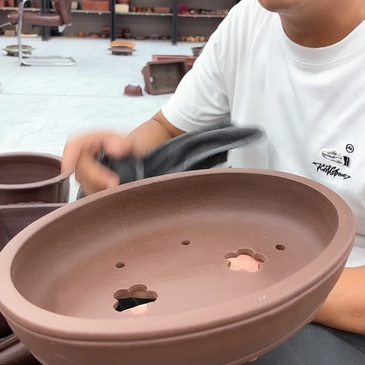 紫砂花盆紫砂的颜色很好看