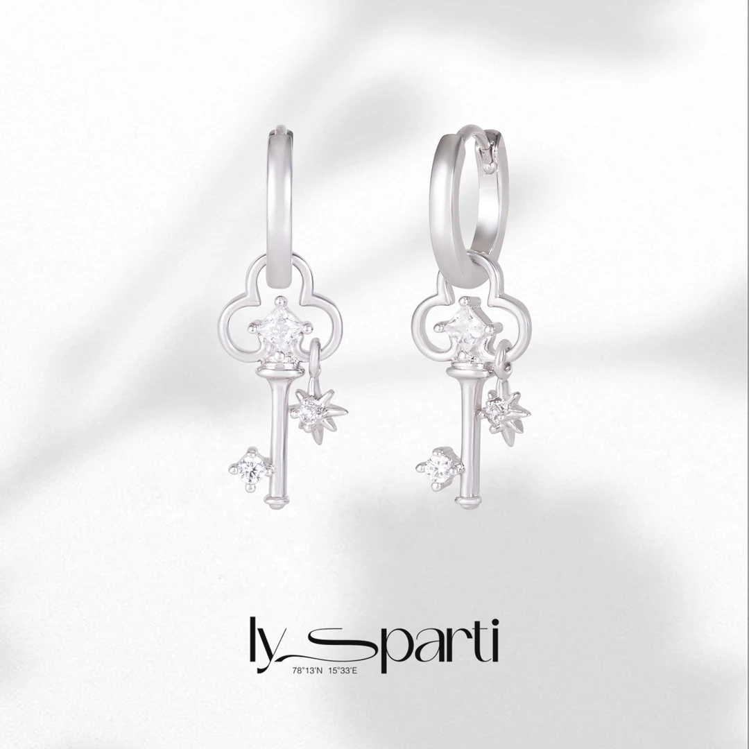 铜合金锆石耳饰 魔法钥匙耳环 原创设计师款气质轻奢耳钉耳饰