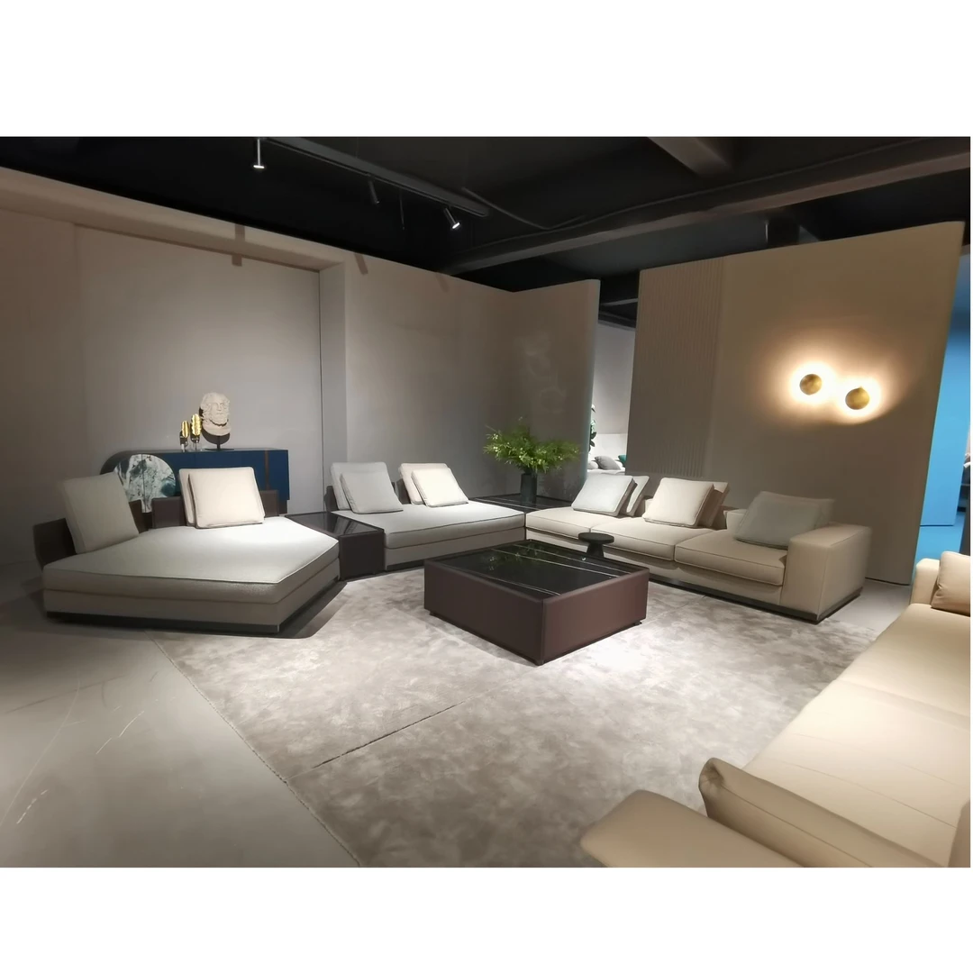 西部沙发：头层牛皮+布艺+不锈钢。不规则形沙发大别墅大尺寸-意式