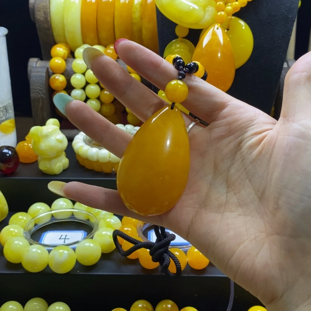 慧***慧非金属全品无暇中号水滴