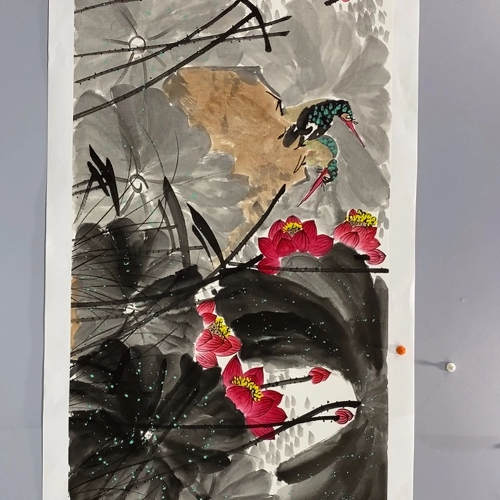 手绘作品等多种形式进行