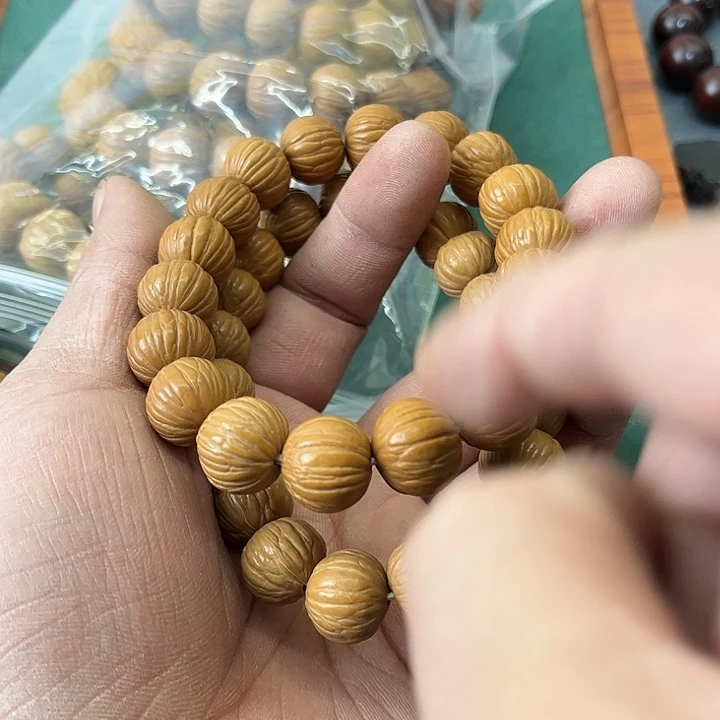 猴头核桃手串浮****）两条30.88