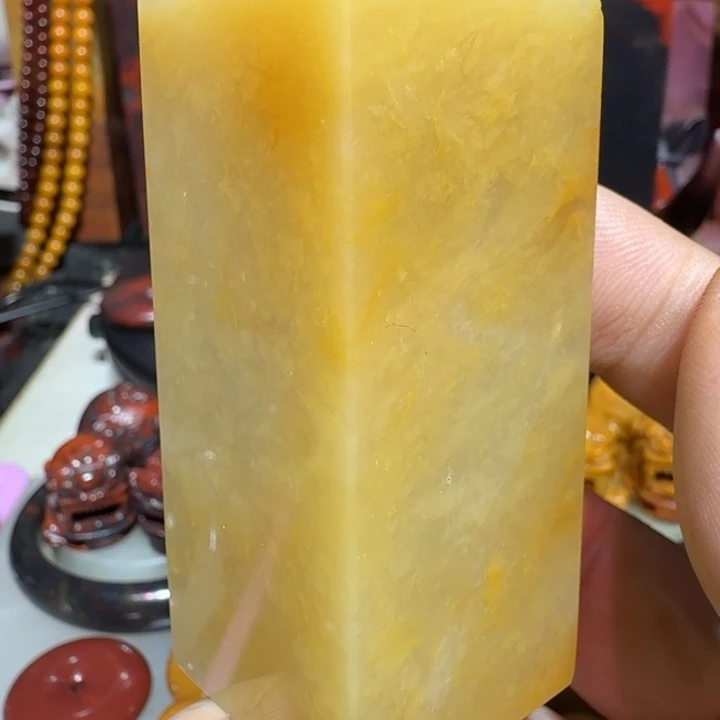 玉桂林鸡血红田黄印章