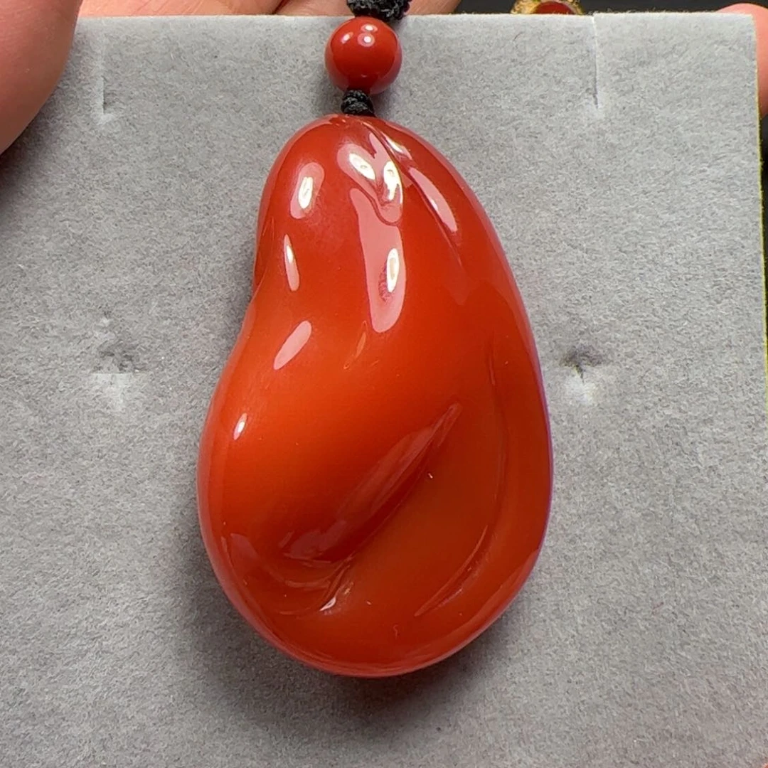 南红玛瑙吊坠未镶嵌
