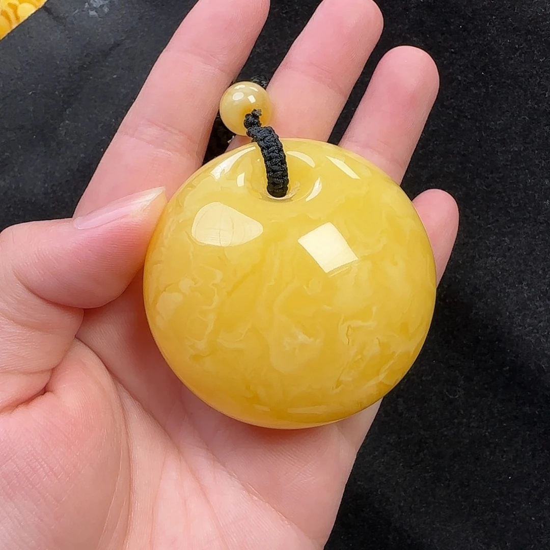 蜜蜡未镶嵌珠宝奇石