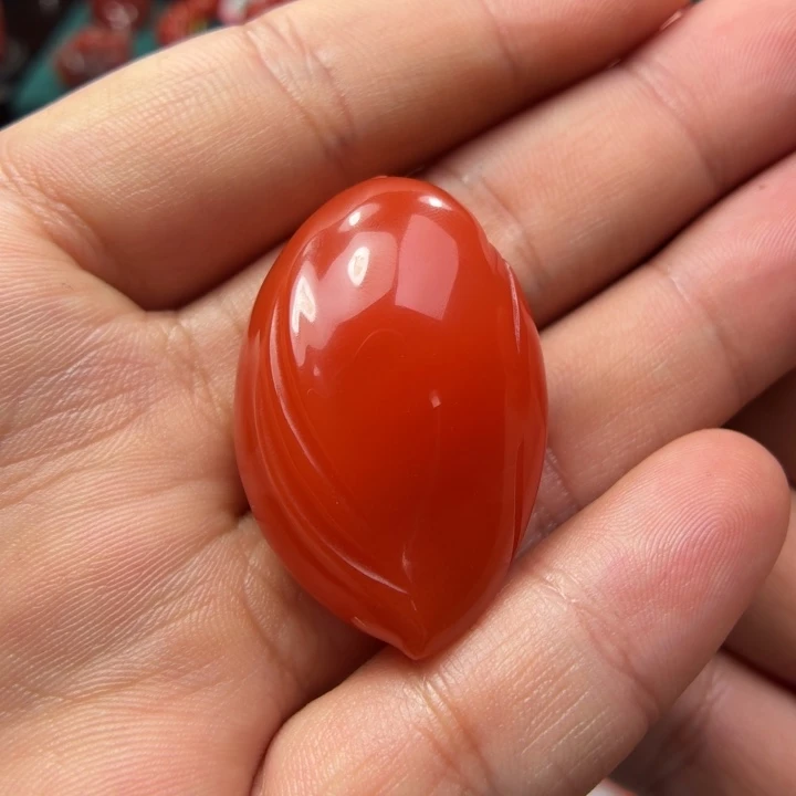 没***子南红玛瑙未镶嵌挂件