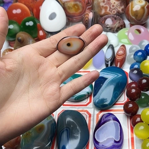 玛瑙/玉髓颈饰未镶嵌