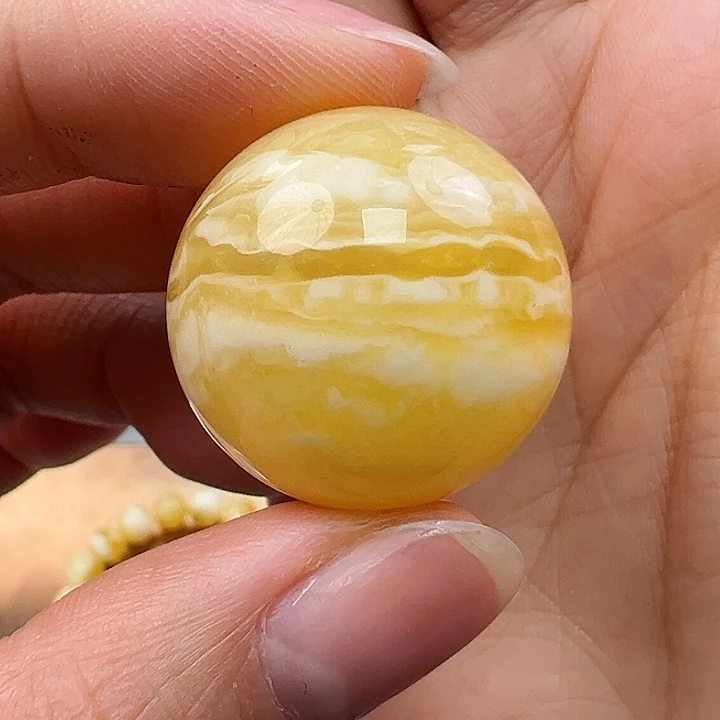 蜜蜡未镶嵌珠宝奇石