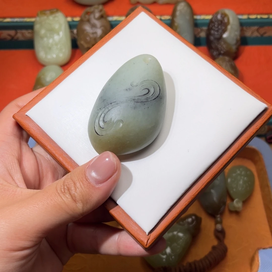 和田玉（糖玉）未镶嵌挂件