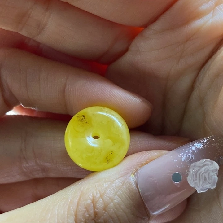 未镶嵌蜜蜡裸石金*树微瑕