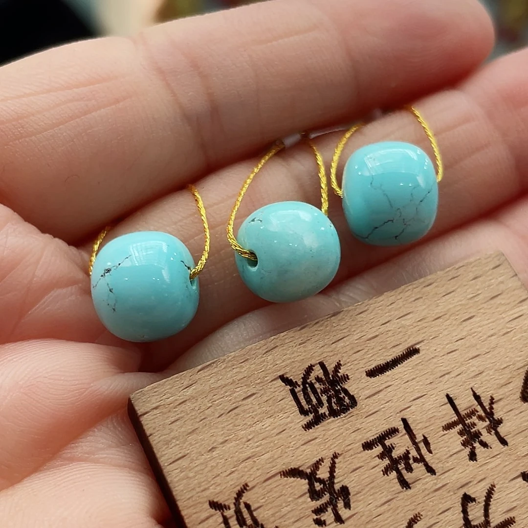 绿松石颈饰未镶嵌