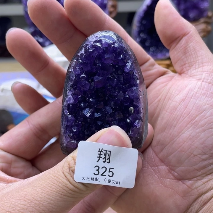 未镶嵌水晶大型摆件（非配饰）