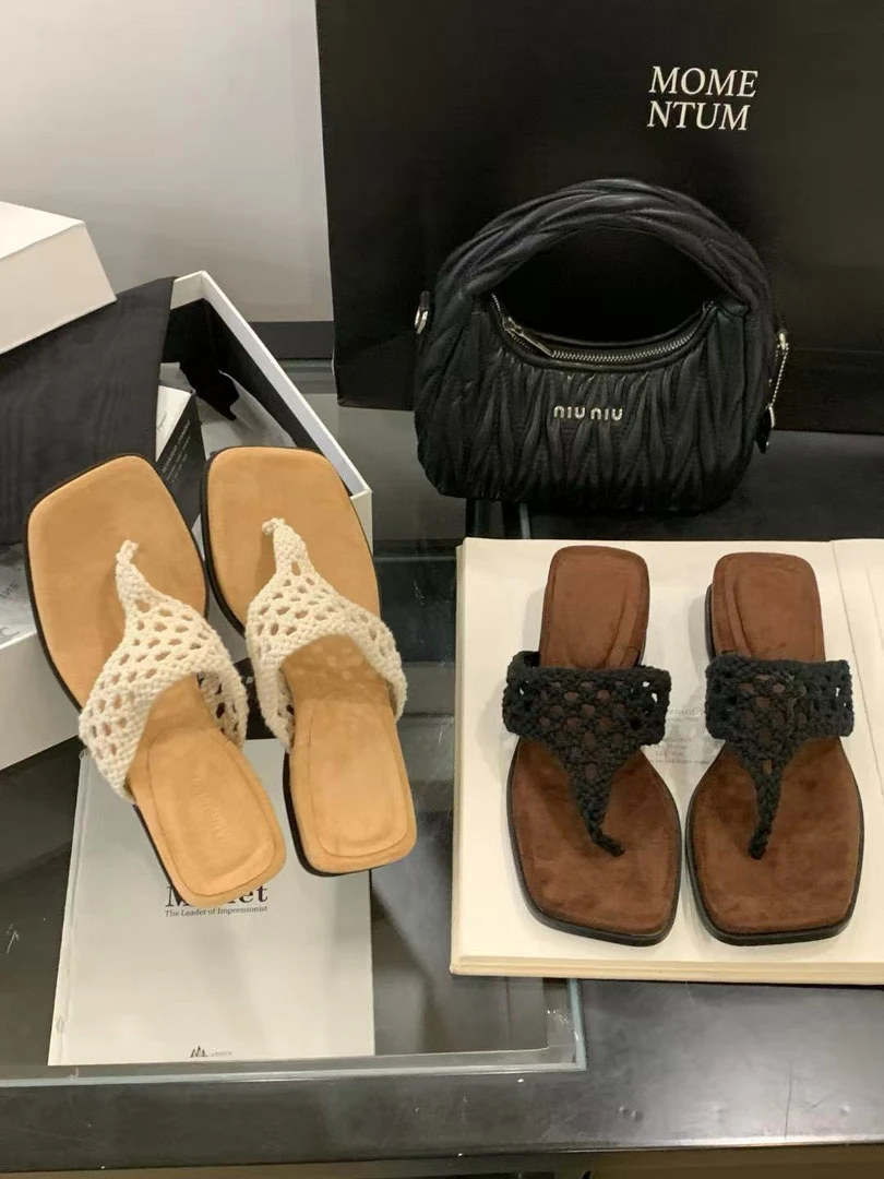 16-2夏季新款简约凉拖鞋方头夹趾编织人字拖平底厚底透气凉拖外穿