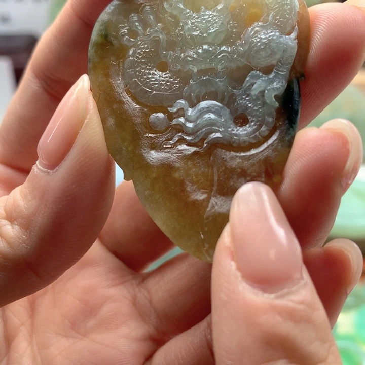 未镶嵌定制翡翠龙