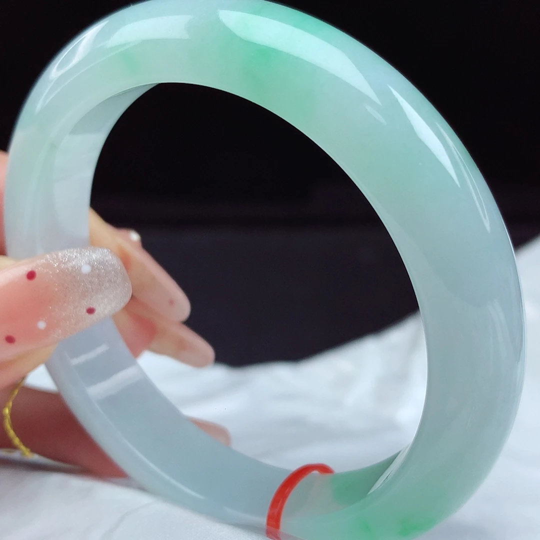 小***未镶嵌手镯翡翠56圈589