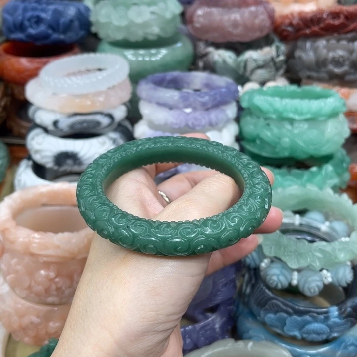 石英岩玉未镶嵌手镯