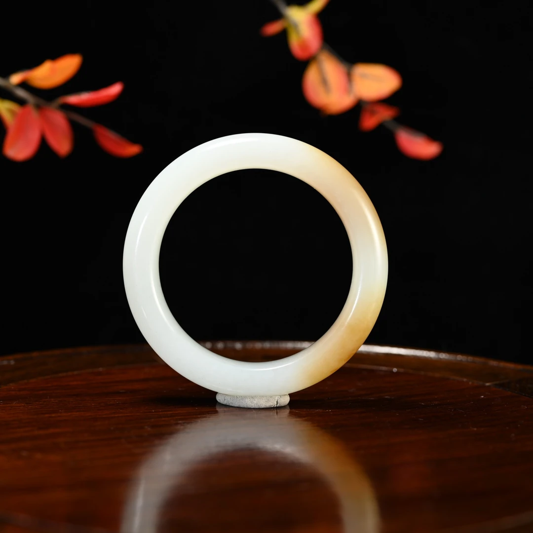 LOT8880 2512030003且末糖手镯/保利