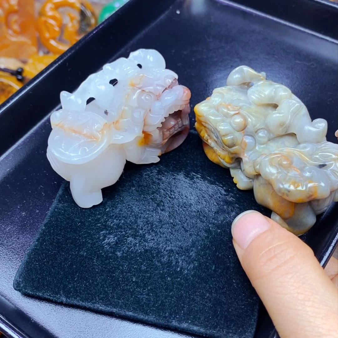 未镶嵌石英质玉（黄龙玉）吊坠(不含链)