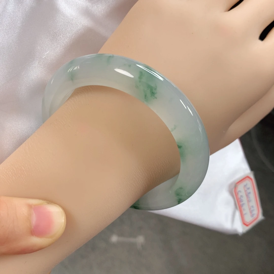 翡翠手镯未镶嵌小宽胎①④⑥⭐⭐⭐⭐⭐强推