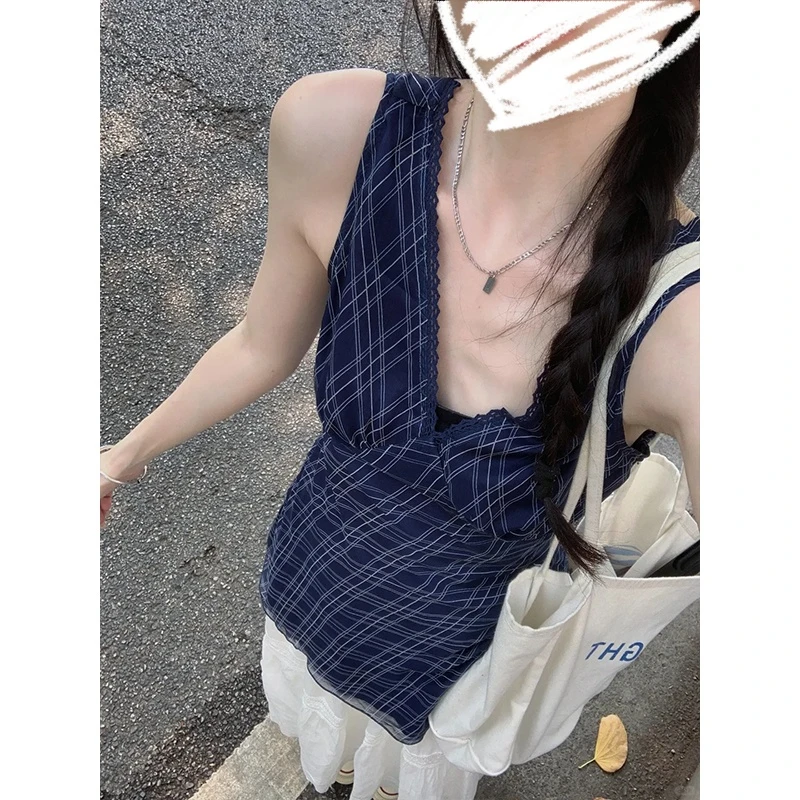 辣妹设计感小众蕾丝边V领格纹无袖连衣裙女夏季新款百搭修身上衣