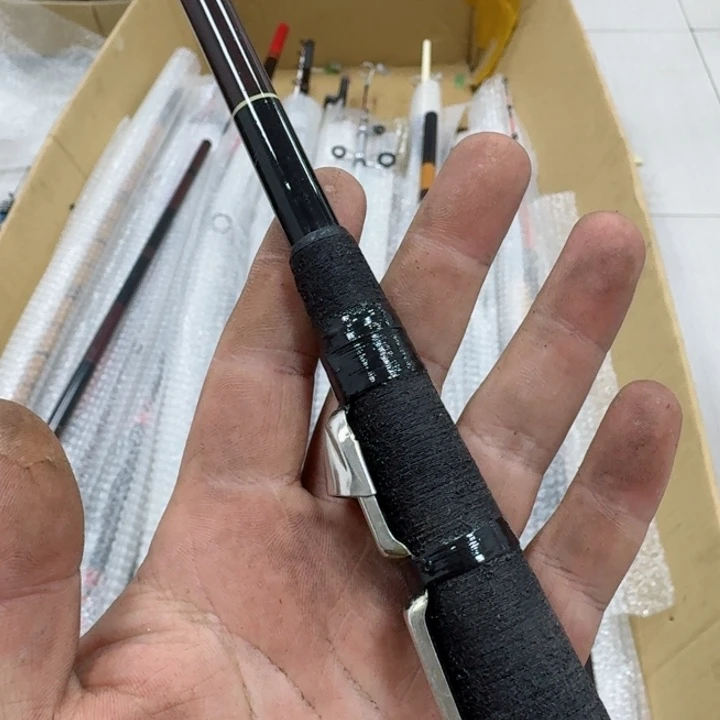 碳素辉***：鱼竿钓鱼竿8889999