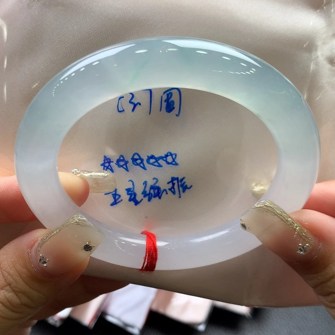 翡翠未镶嵌手镯53.7圆条