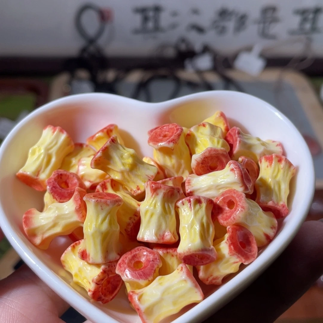南红玛瑙未镶嵌挂件随机2个