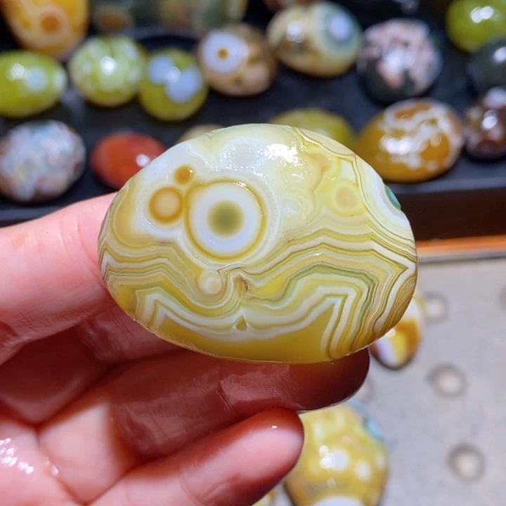 未镶嵌玛瑙/玉髓珠宝半成品80