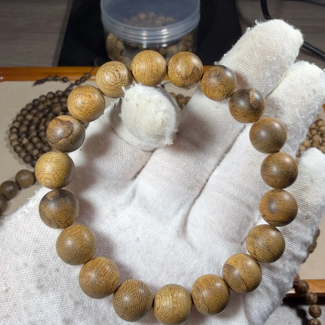 沉香沉香碎屑菩萨棋95分沉12.2克1.1