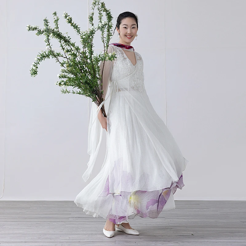 生活在左真丝衫开衫白色绣花宽松显瘦2025夏季新品长款桑蚕丝女装