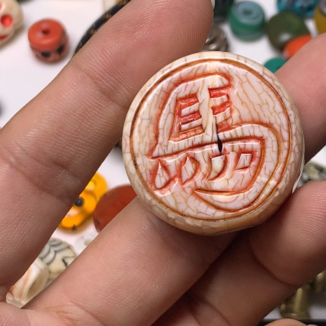琉璃颈饰藏传小元素