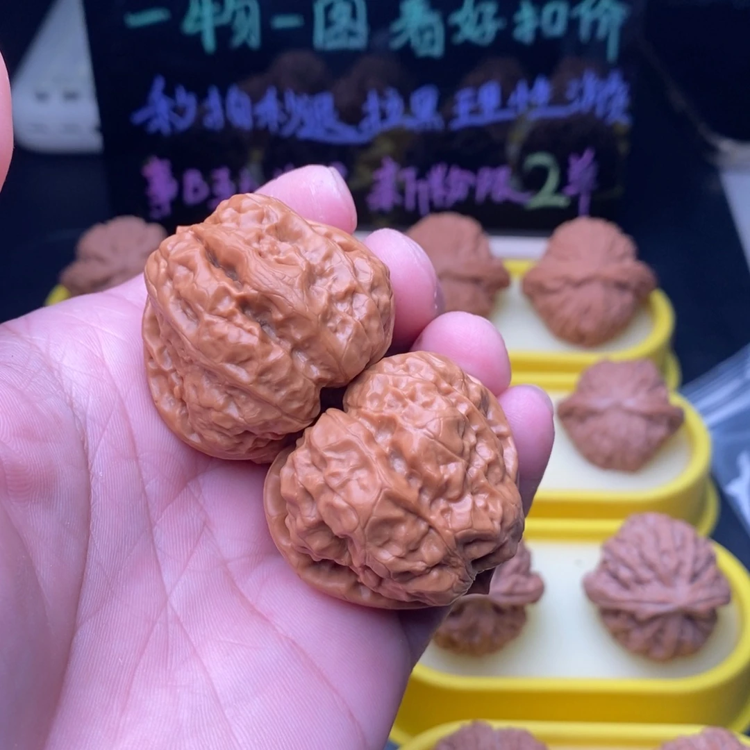 吊坠桃核三角蛙尺寸40