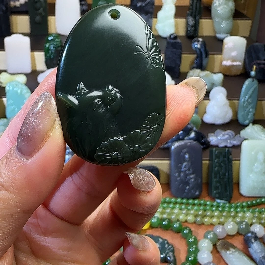 和田玉未镶嵌颈饰