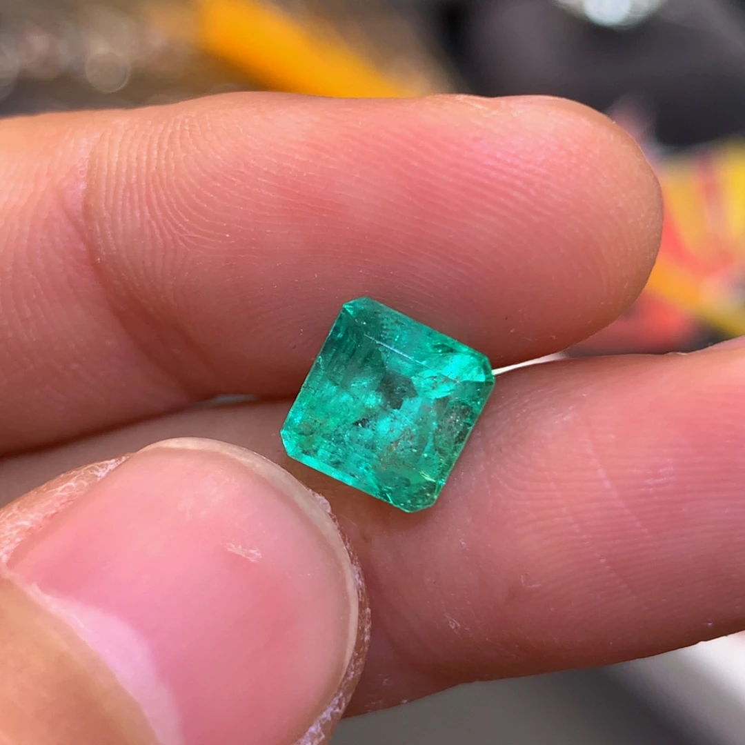 裸石未镶嵌祖母绿1.73ct哥伦比亚