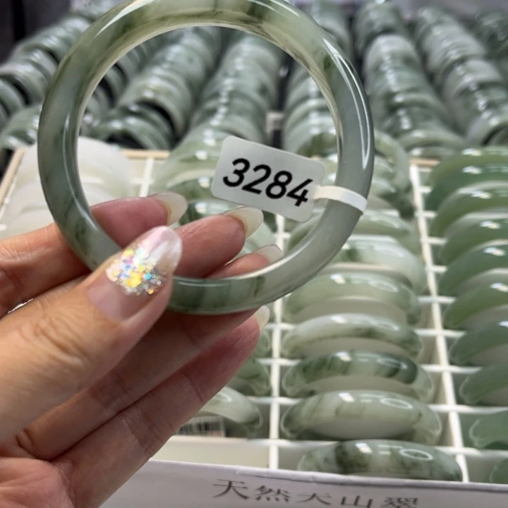 未镶嵌手镯石英质玉3284