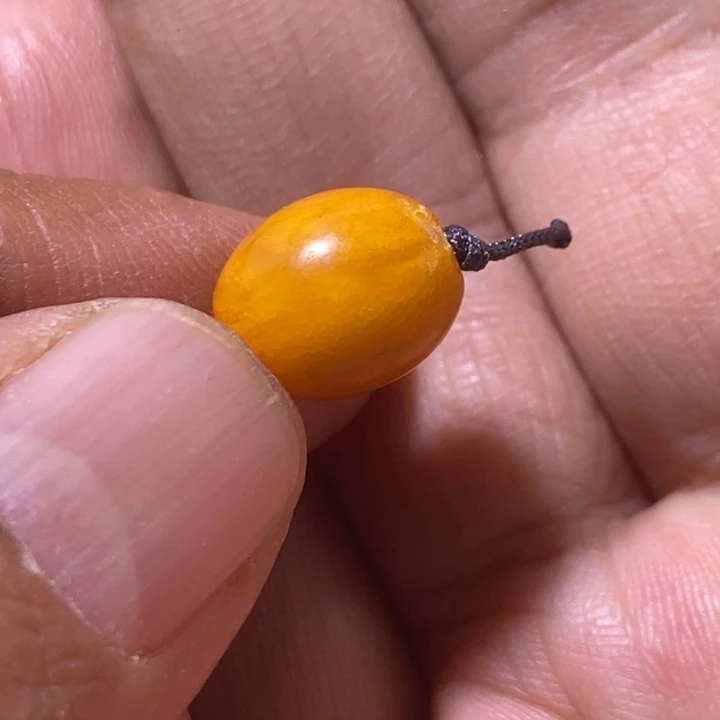 蜜蜡裸石未镶嵌配饰