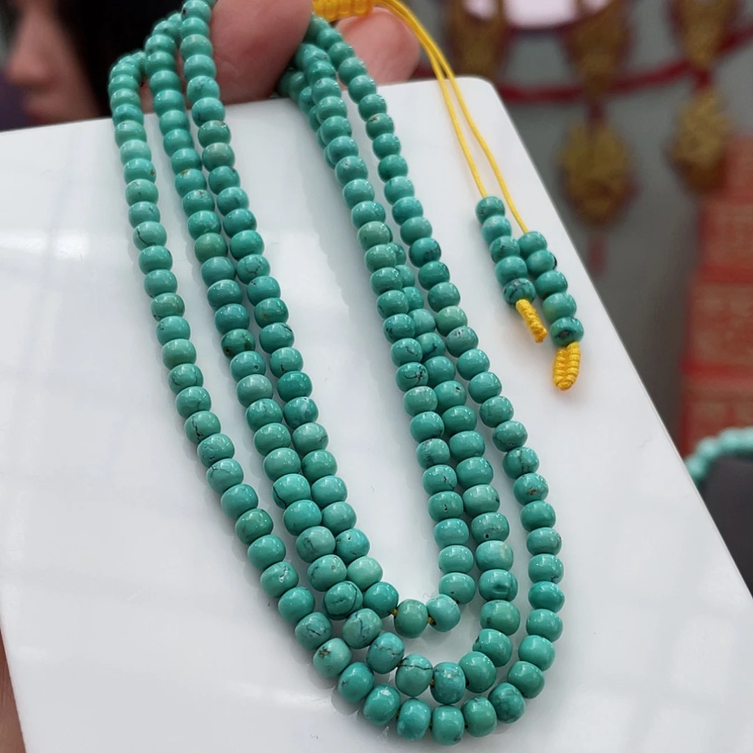 绿松石颈饰未镶嵌