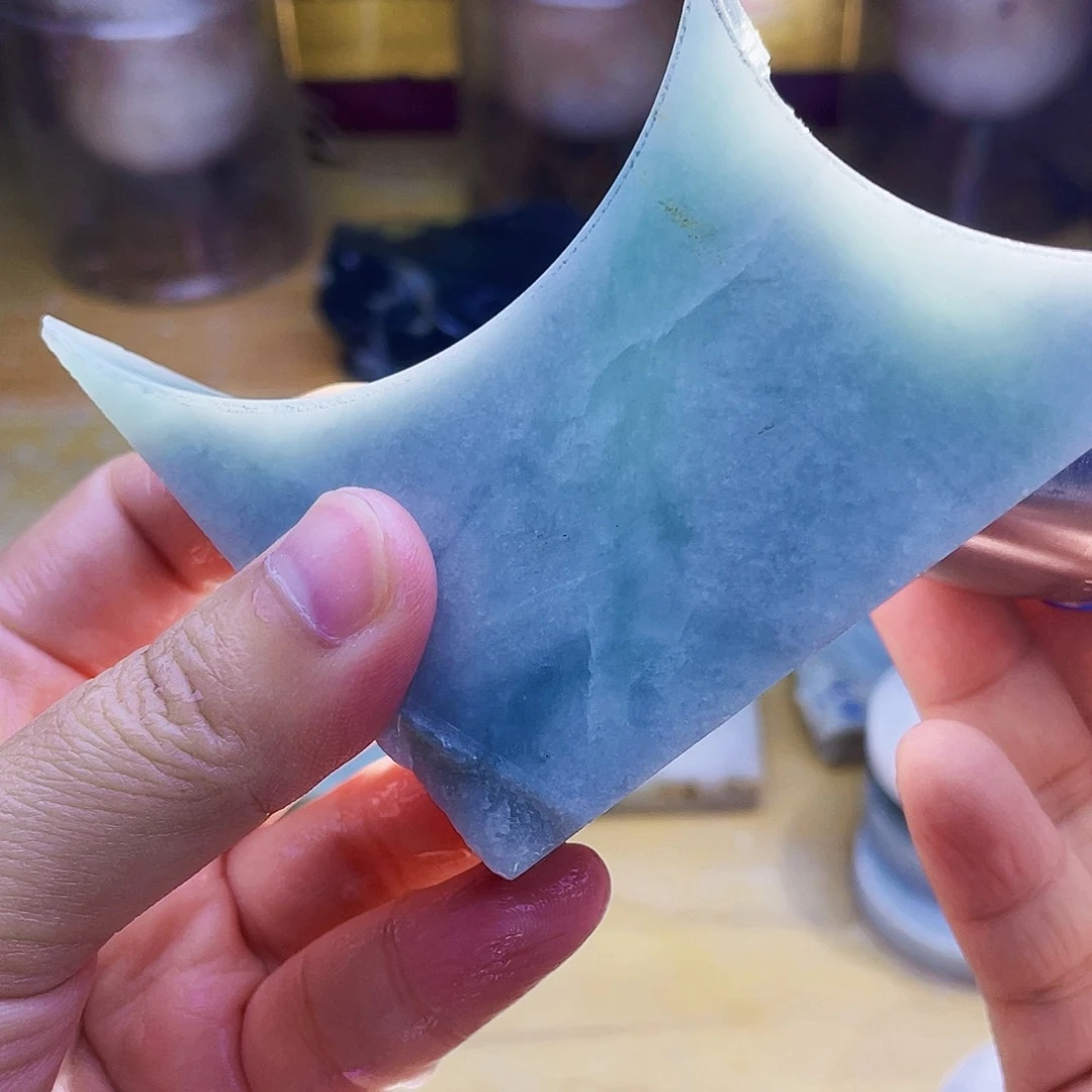 翡翠未镶嵌颈饰毛料53