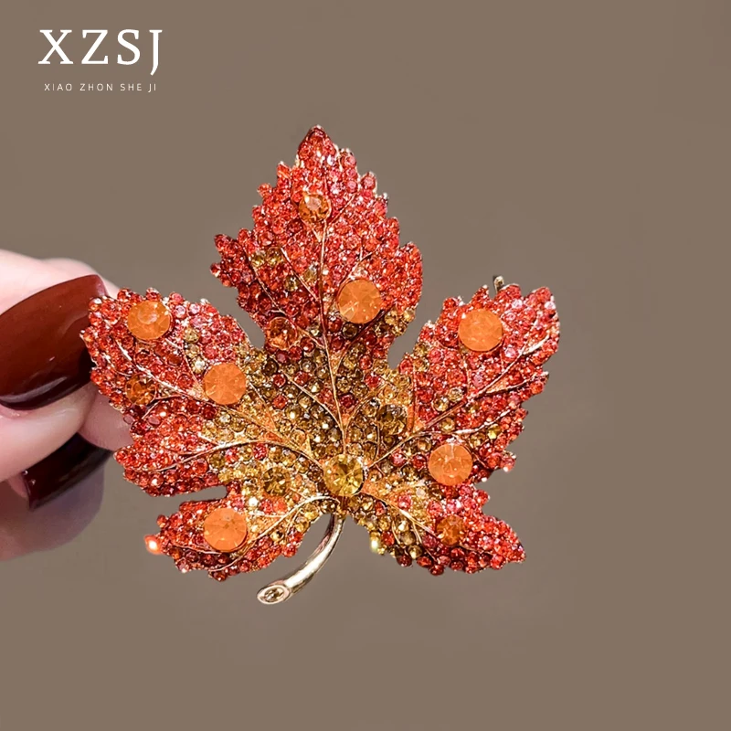 铜胸针 「象征高贵」满钻立体枫叶别针出席重要场合贵宾西服胸花女