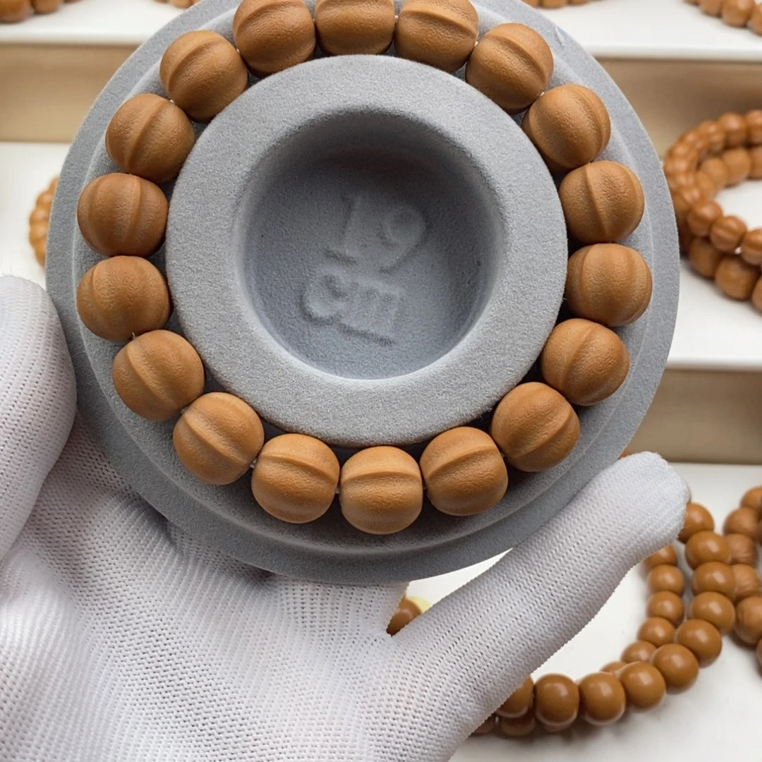 2***1猴头核桃手串麻皮鲨鱼