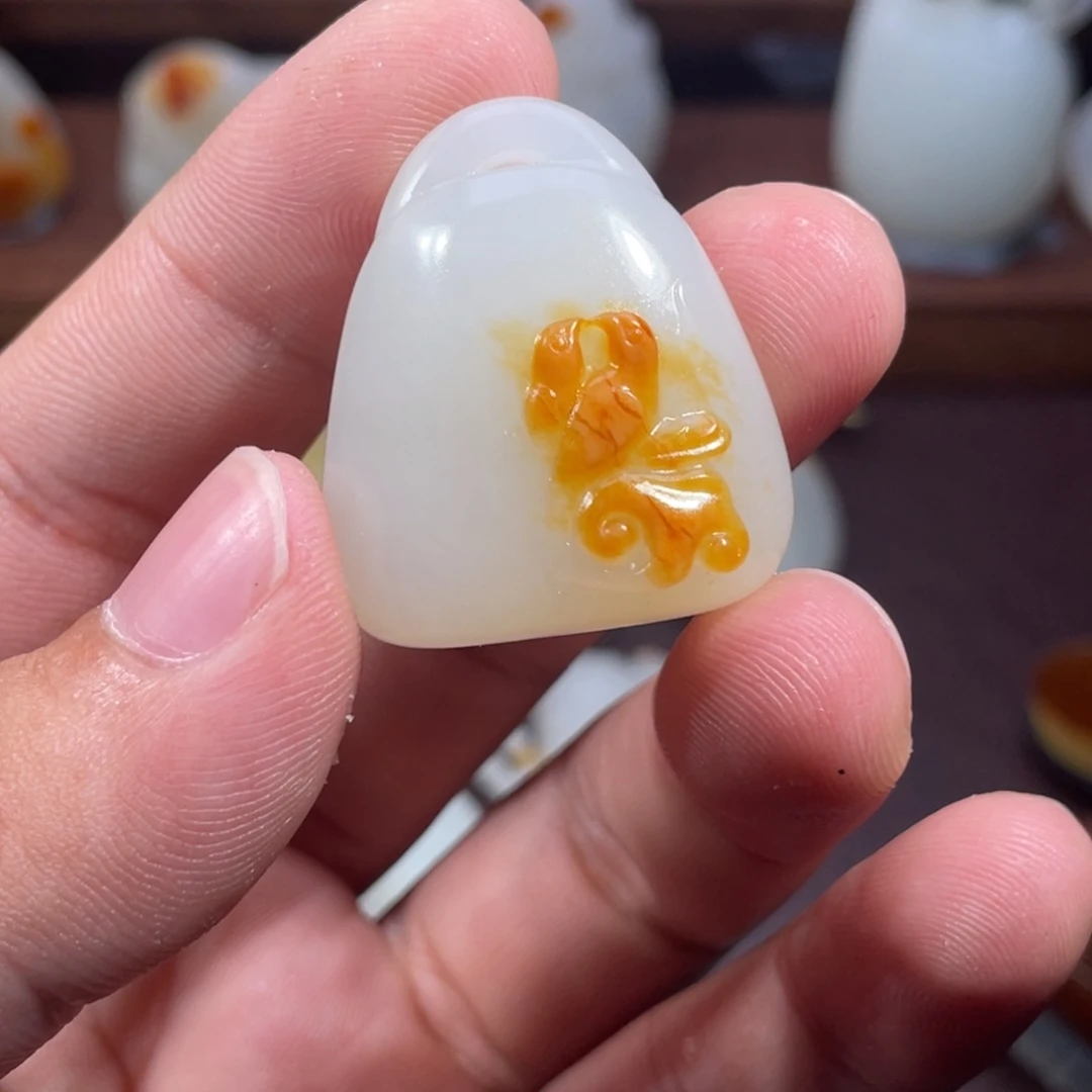 和田玉（糖玉）未镶嵌颈饰