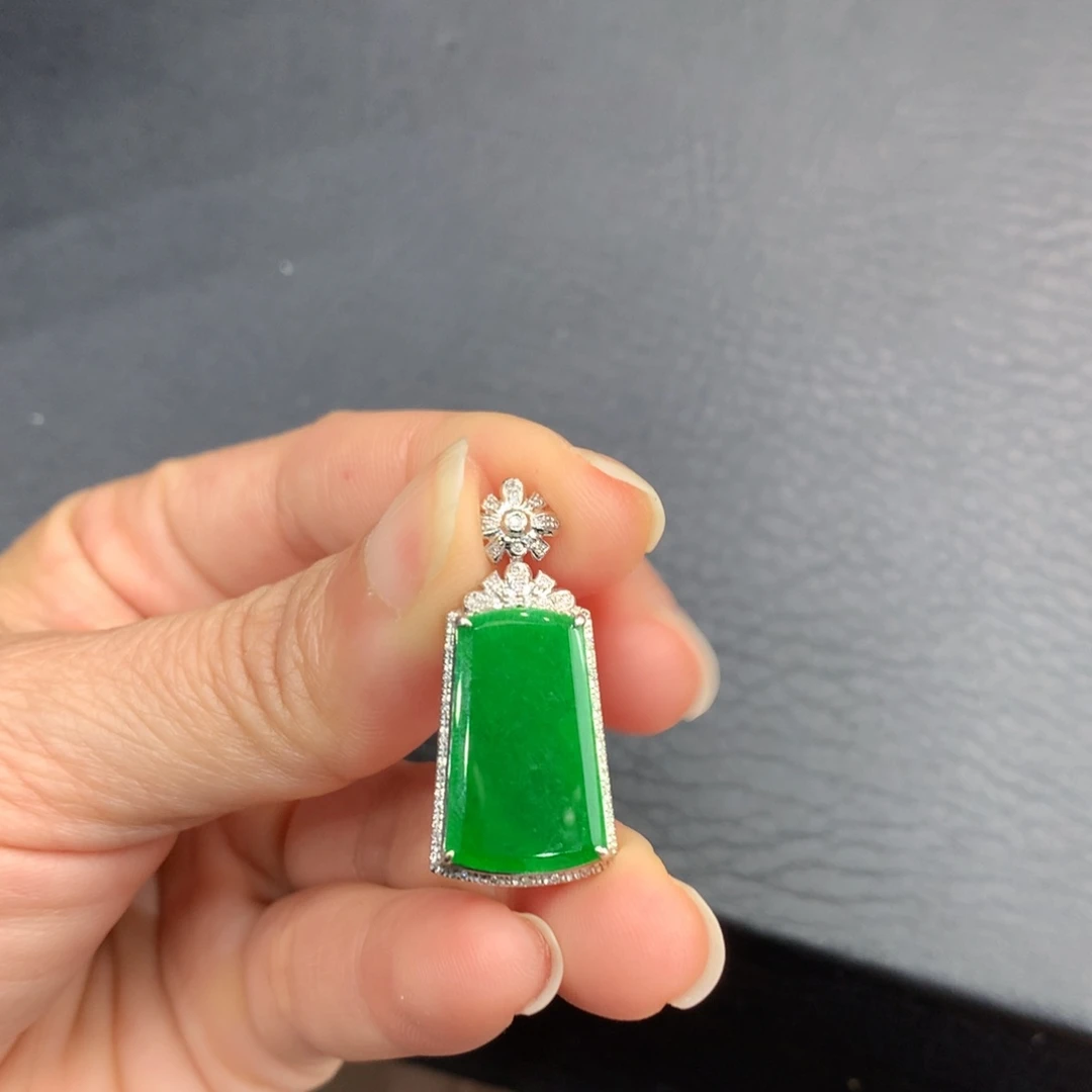 翡翠18K金镶嵌吊坠(不含链)