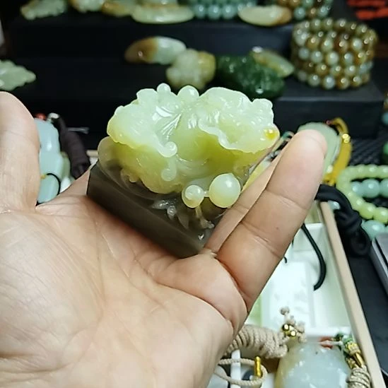 M***鄭和田玉未镶嵌摆件