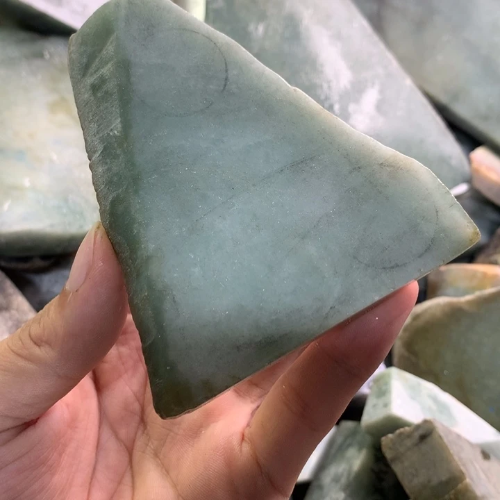 翡翠裸石16号取牌子
