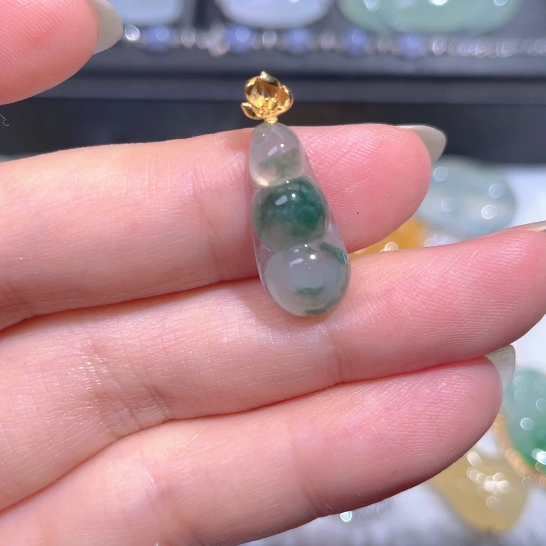 颈饰18K金镶嵌翡翠翡翠