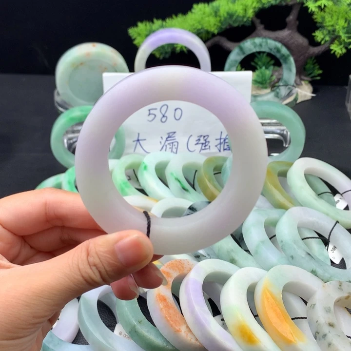 定制翡翠正未镶嵌